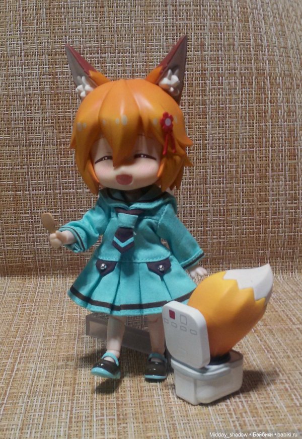 Сравнение сменных рук Nendoroid Doll и Nendoroid (старого и нового образца)