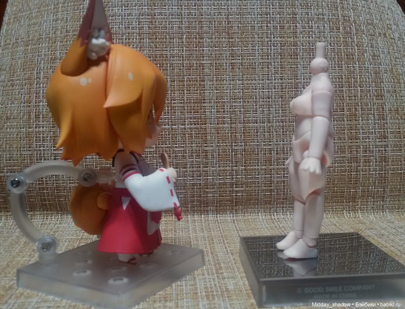 Сравнение сменных рук Nendoroid Doll и Nendoroid (старого и нового образца)