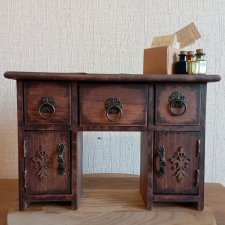 Стол с историей