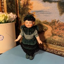 Кукла в антикварном стиле "Бабочкa"