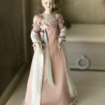 Кукла в антикварном стиле и конверт по старинному образцу