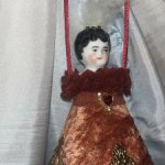 Сумочка - сюрпризница с антикварной головкой