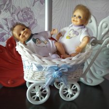Мальчишки - близнецы в коляске цена ещё снижена