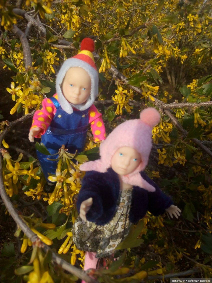 Прогулка с Машенькой и Сашенькой