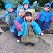 Прогулка Дюймовочек