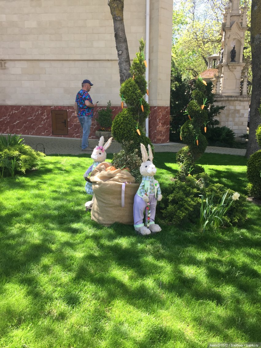 «Тот, кто хочет петь, всегда найдет песню!» (точнее, свинья везде грязь найдет)