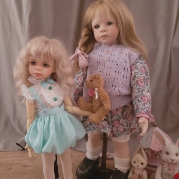 Мэнди Кайе Виггс . Одна и та же кукла БЖД и в фарфоре