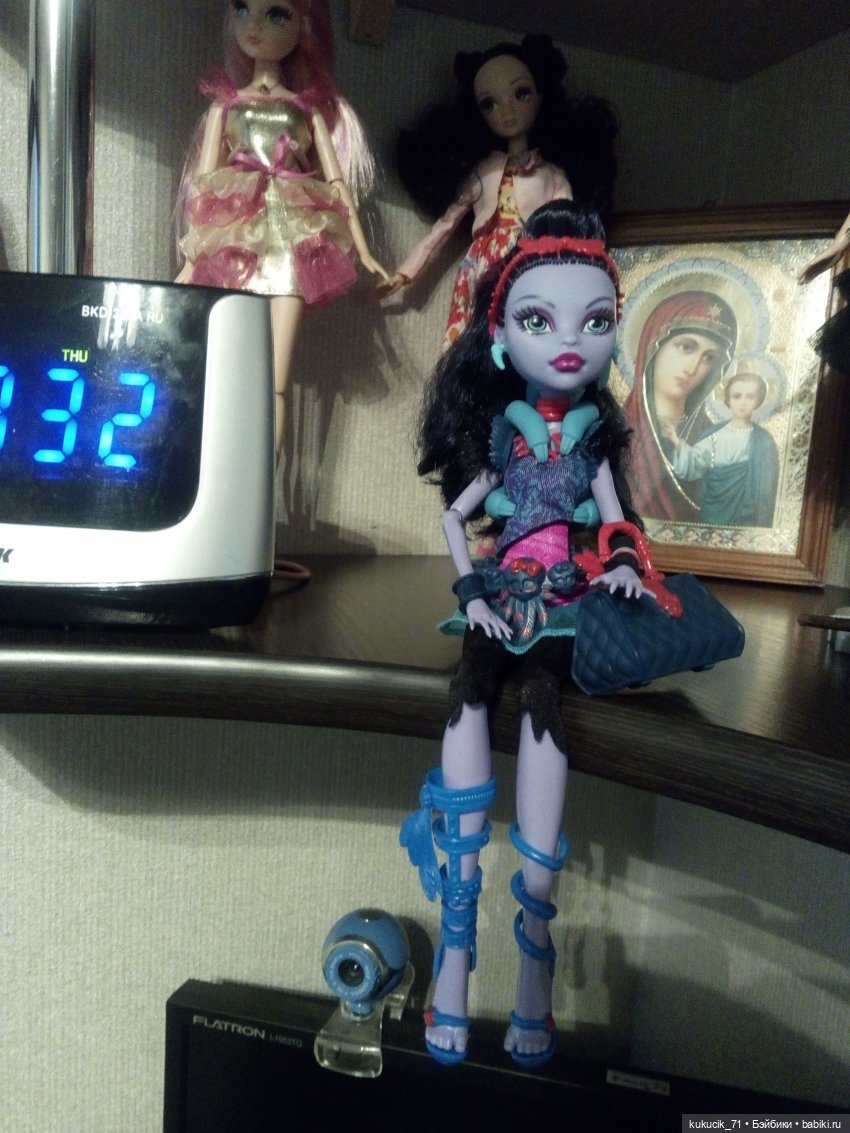 Одна из наших красоток