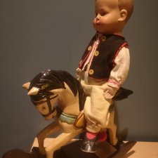 Шведско-германская сувенирная кукла