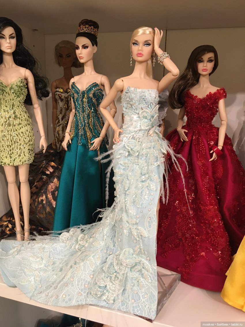 Когда у меня все хорошо - я покупаю куклу