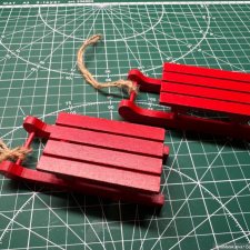 Санки деревянные красные