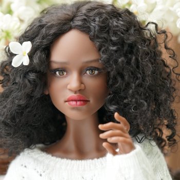 Касси и сирень.