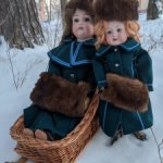 Пальто, шапочка и муфта для антикварной куклы