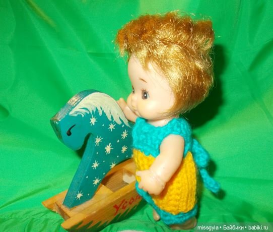 Ника с лошадкой