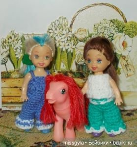 Ася, Мира и Ягодка