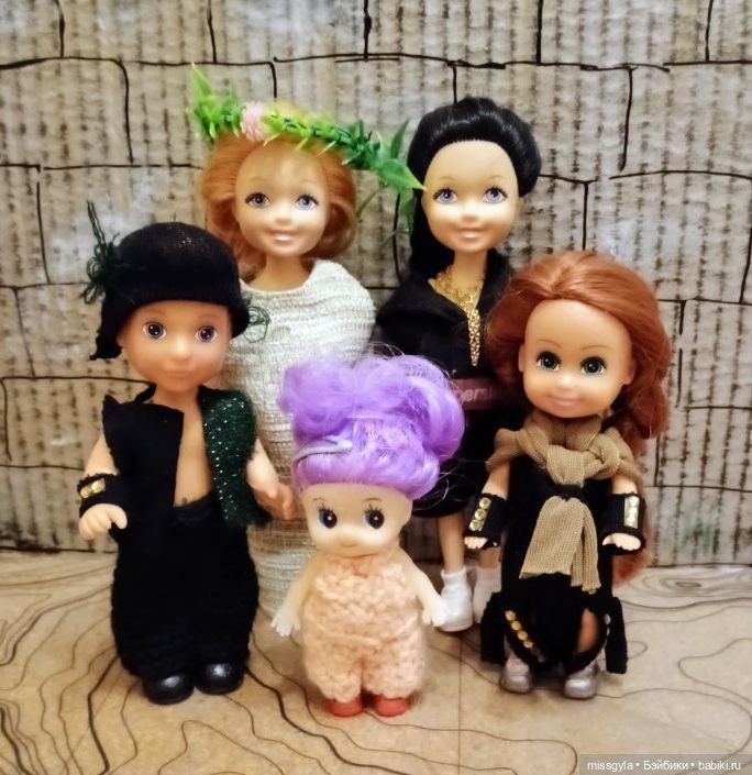 Они были первыми 🥇☺️ — Коллекции игровых кукол (Playline): фото полок