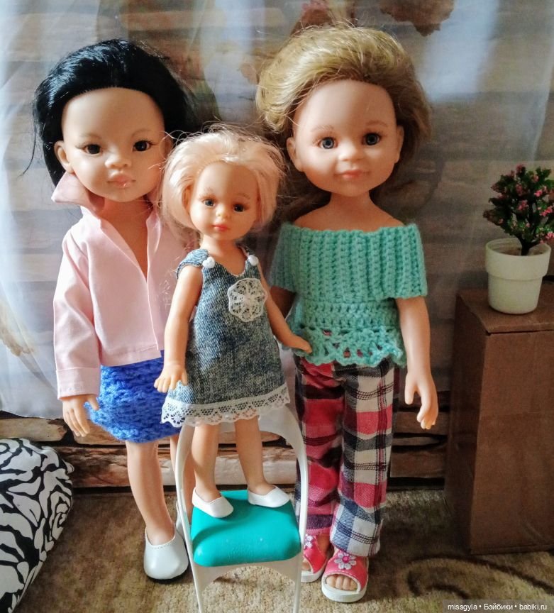 Международный День Семьи — Коллекции игровых кукол (Playline): фото полок (фото 3)