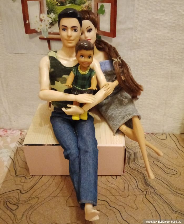Международный День Семьи — Коллекции игровых кукол (Playline): фото полок (фото 10)