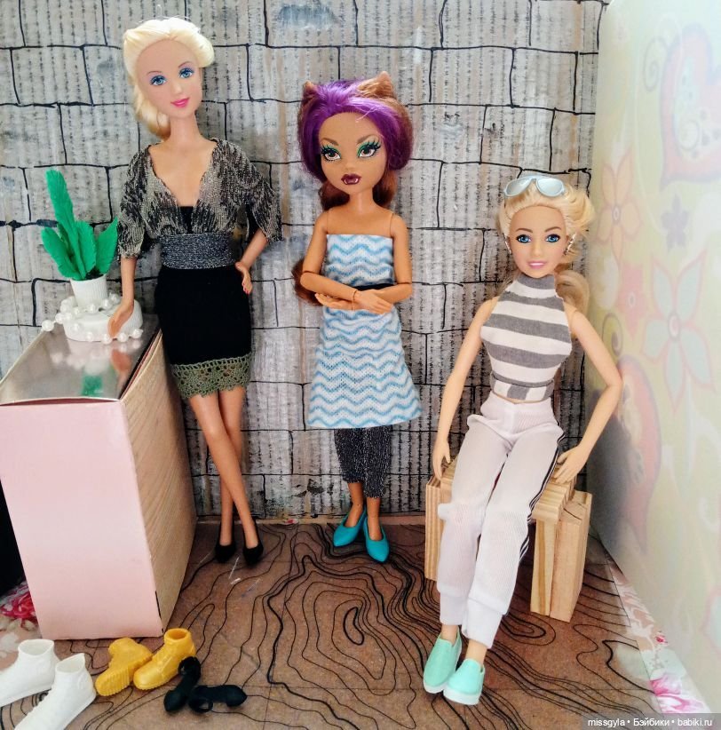 С Днём Сапожника👟👠 — Коллекции игровых кукол (Playline): фото полок