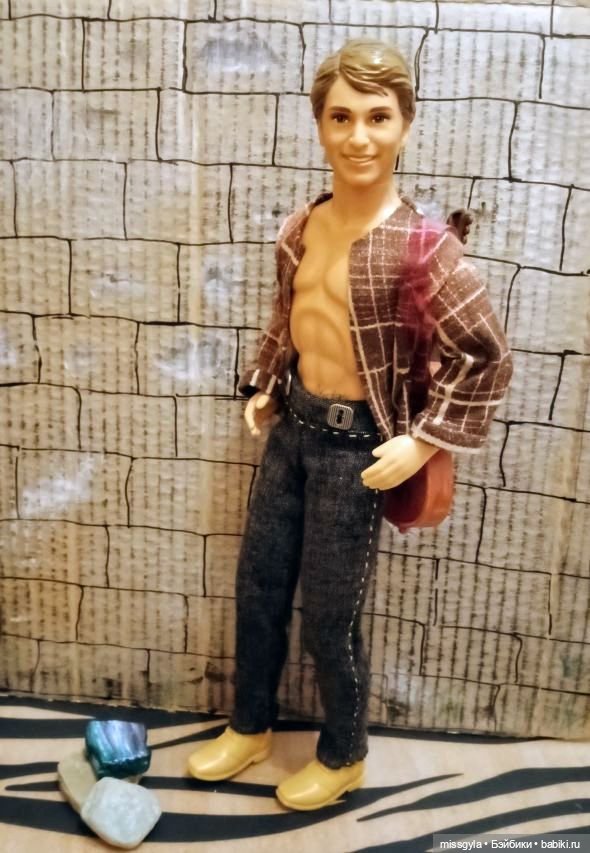 С Днём Сапожника👟👠 — Коллекции игровых кукол (Playline): фото полок (фото 10)