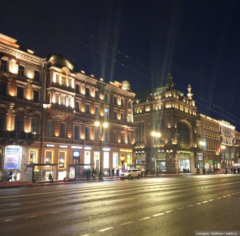 Санкт-Петербург. Встречи, мосты и тюльпаны