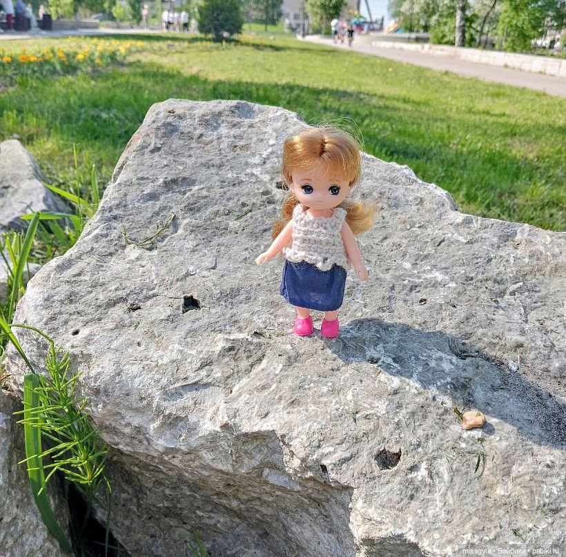 Семейная прогулка. Встречаем лето