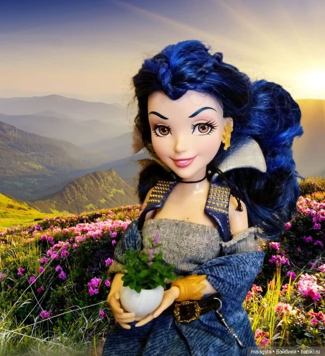 Картинки из альбома — Коллекции игровых кукол (Playline): фото полок (фото 10)