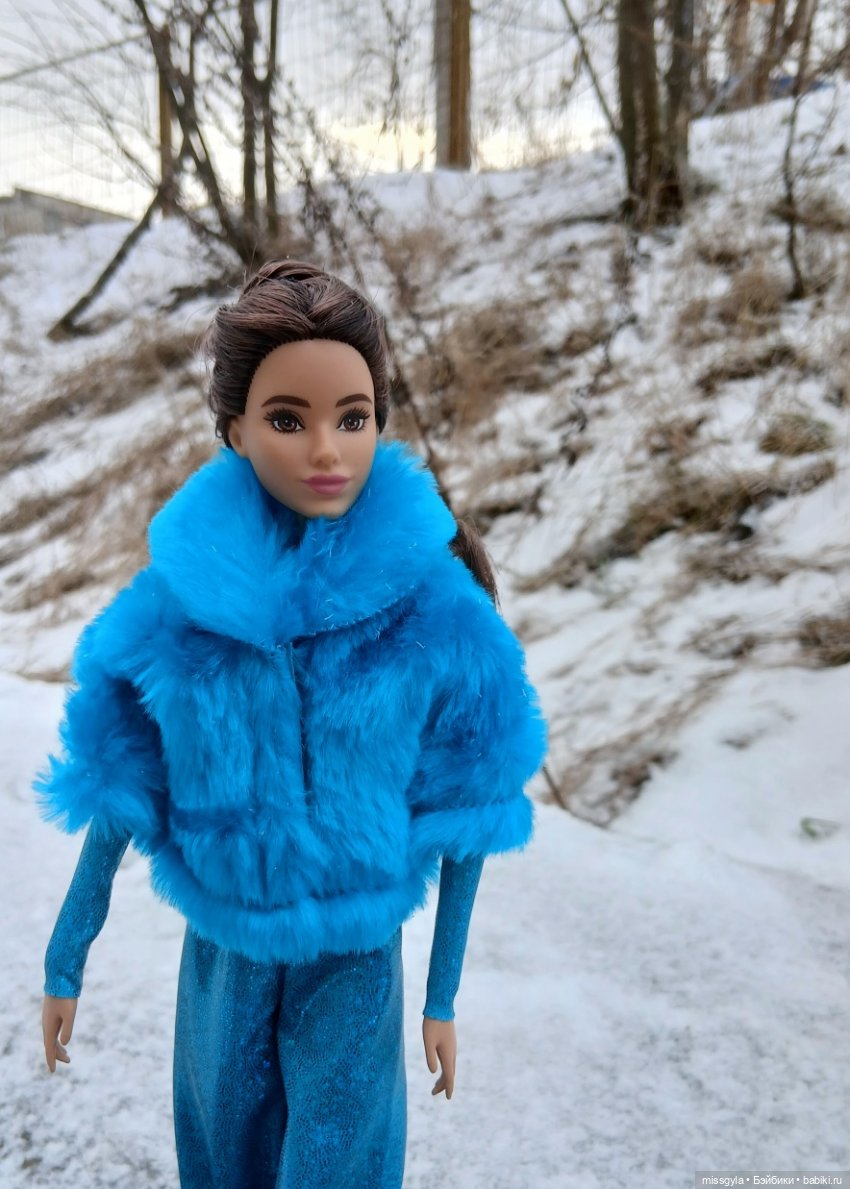 Снег кружится (Селеста) — Куклы Barbie (Барби): Looks (фото 3)