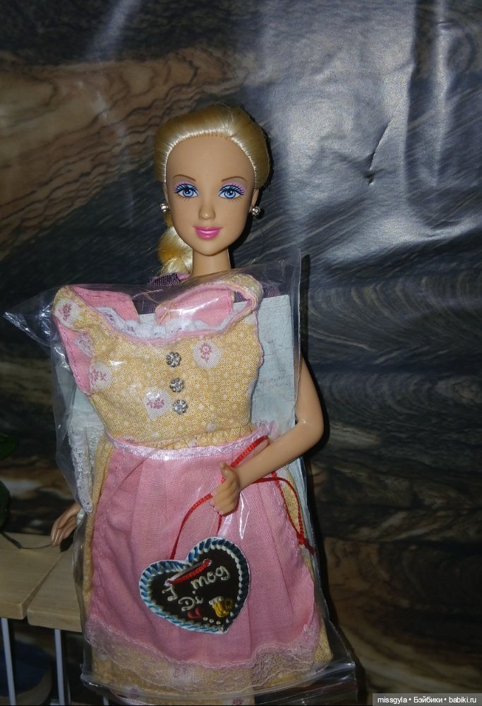 6 лет. Полёт нормальный — Коллекции игровых кукол (Playline): фото полок (фото 6)