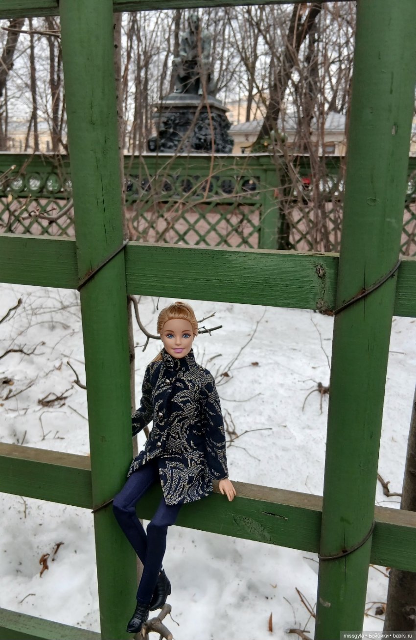 И в Летний сад гулять водил