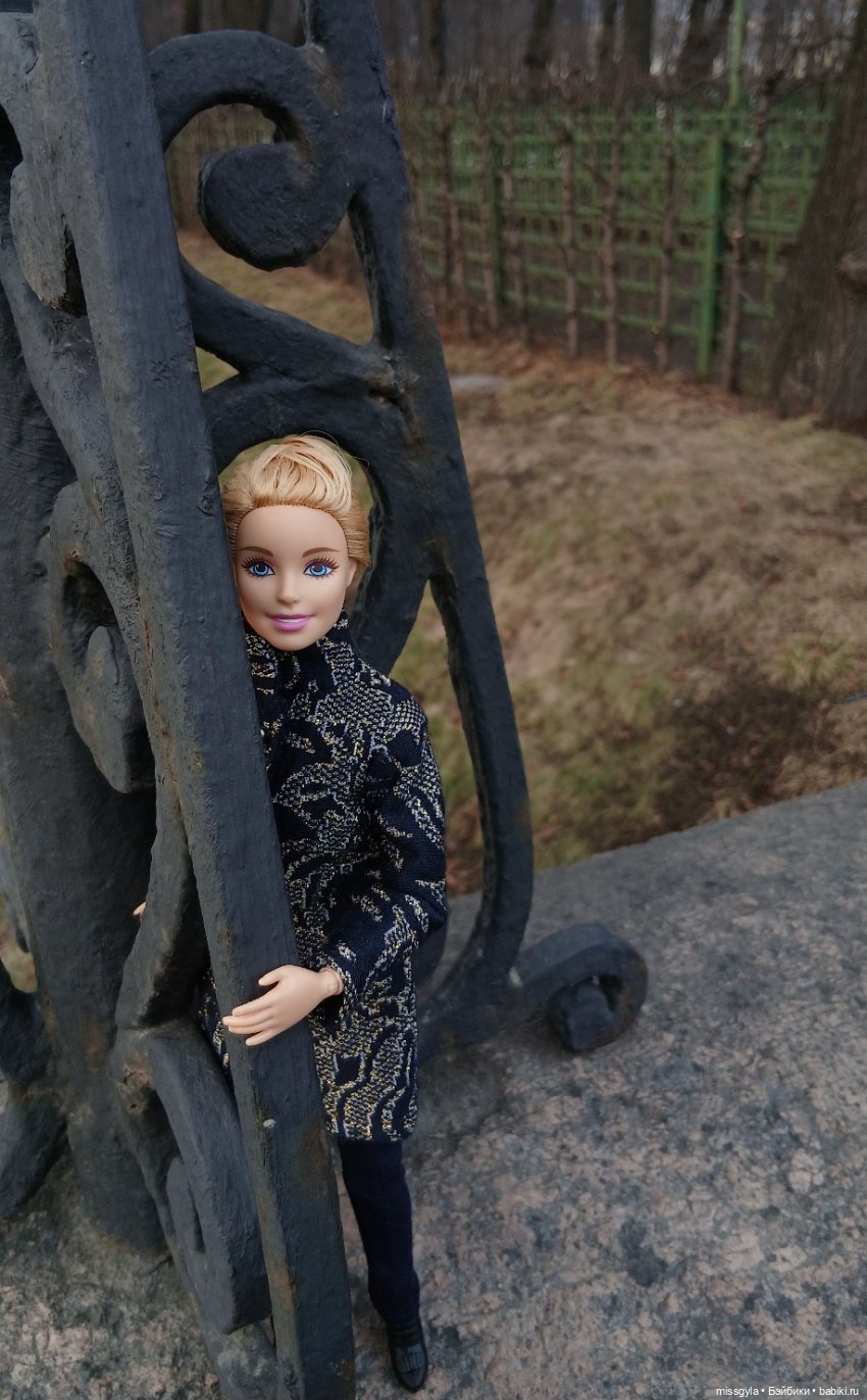 И в Летний сад гулять водил