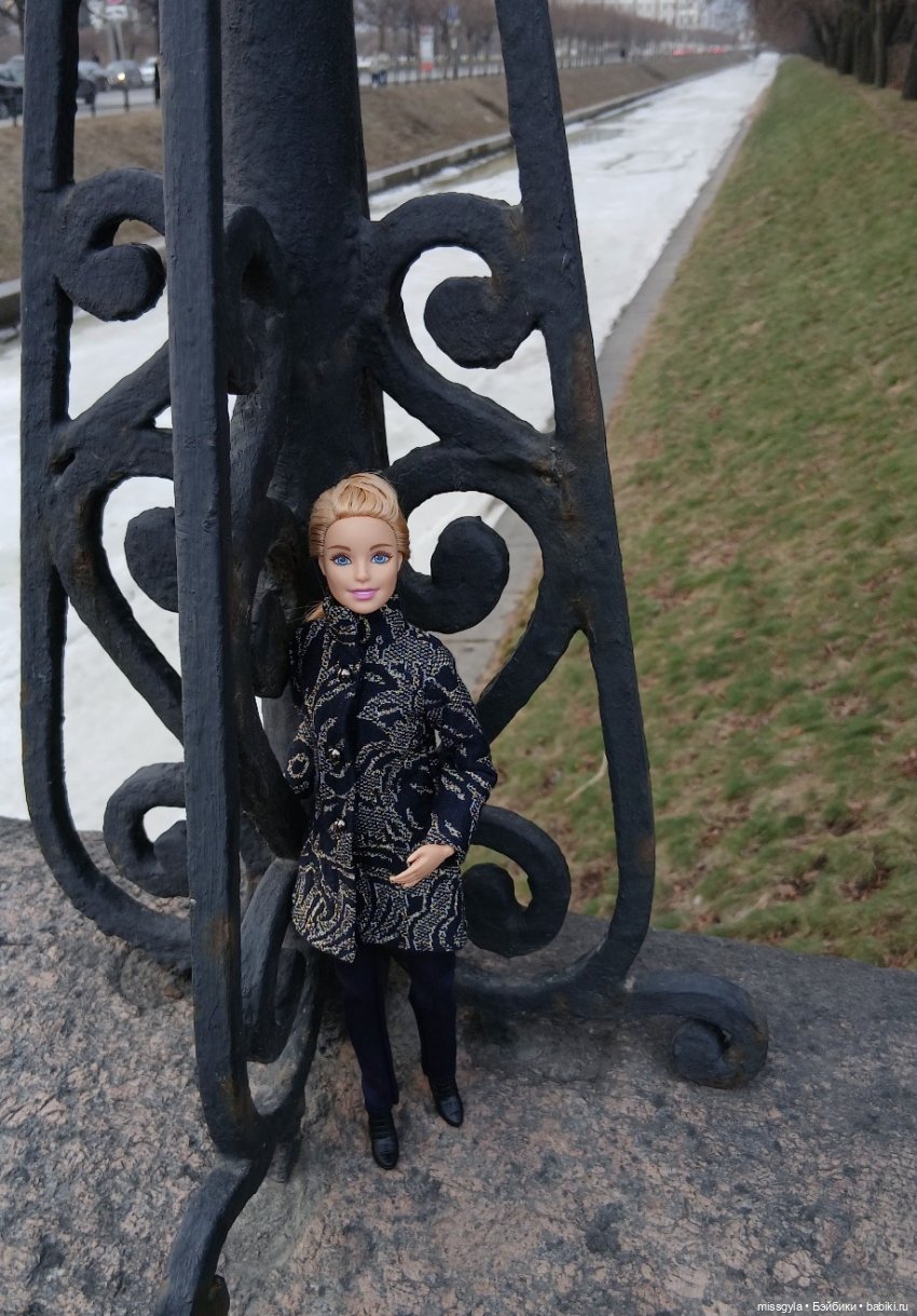 И в Летний сад гулять водил