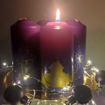 Адвент - первая свеча.