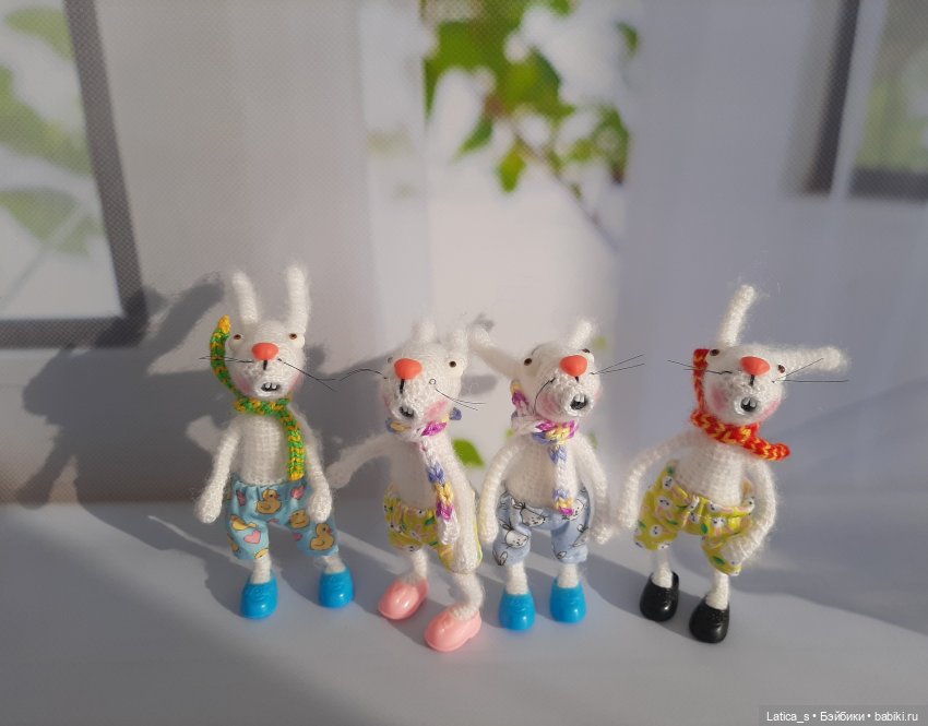 Зайцы удивляйцы — Вязаные игрушки и амигуруми: крючком