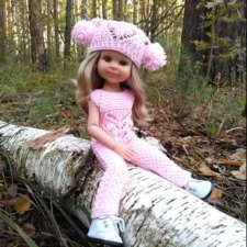 Ух ты, куколка грибы собирает