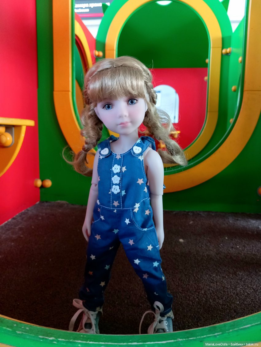 В ожидании поезда — Куклы Ruby Red (Руби Ред) Fashion Friends: Siblies