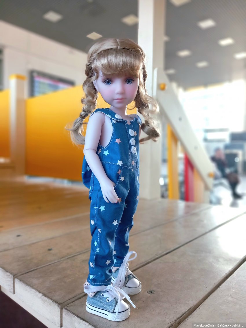 В ожидании поезда — Куклы Ruby Red (Руби Ред) Fashion Friends: Siblies