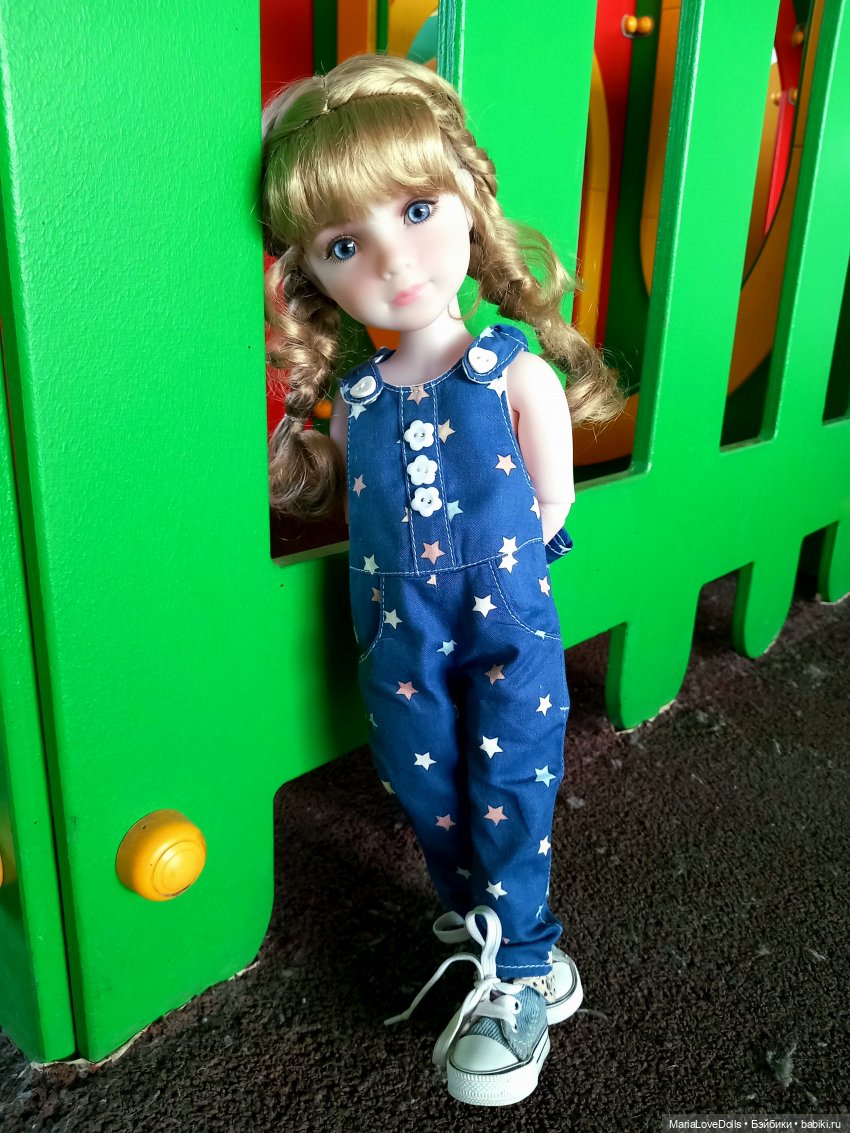 В ожидании поезда — Куклы Ruby Red (Руби Ред) Fashion Friends: Siblies