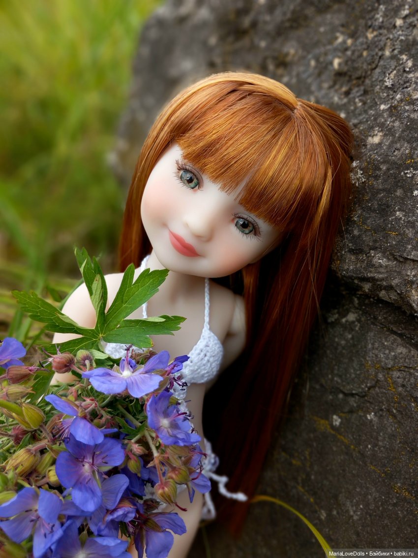 В окружении — Куклы Ruby Red (Руби Ред) Fashion Friends: Siblies (фото 3)