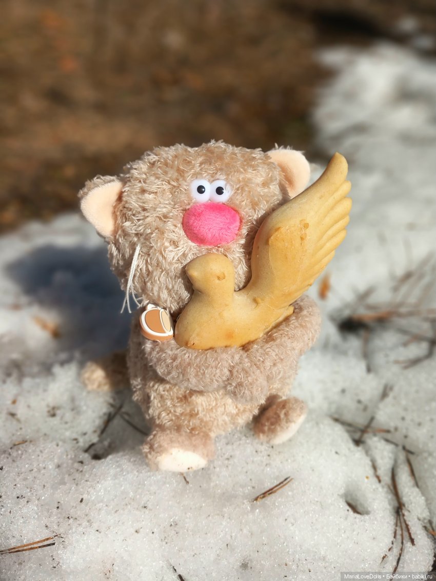 На проталинках весенних или большое "здрасте", жаворонки