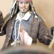 Фигурка Джека Воробья от Hot Toys