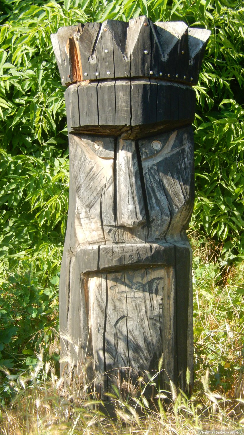 Ирэн и деревянные статуи. Прогулка (фото 6)