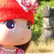 Ирэн и деревянные статуи. Прогулка