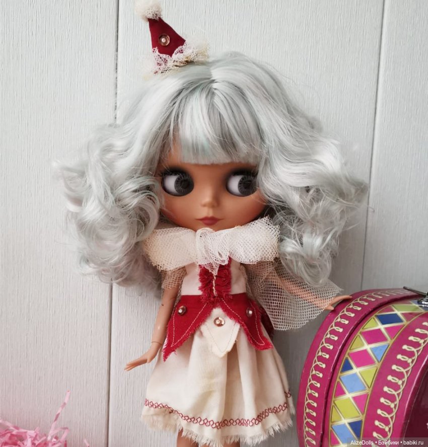 Мы бродячие артисты, Мы в дороге день за днем