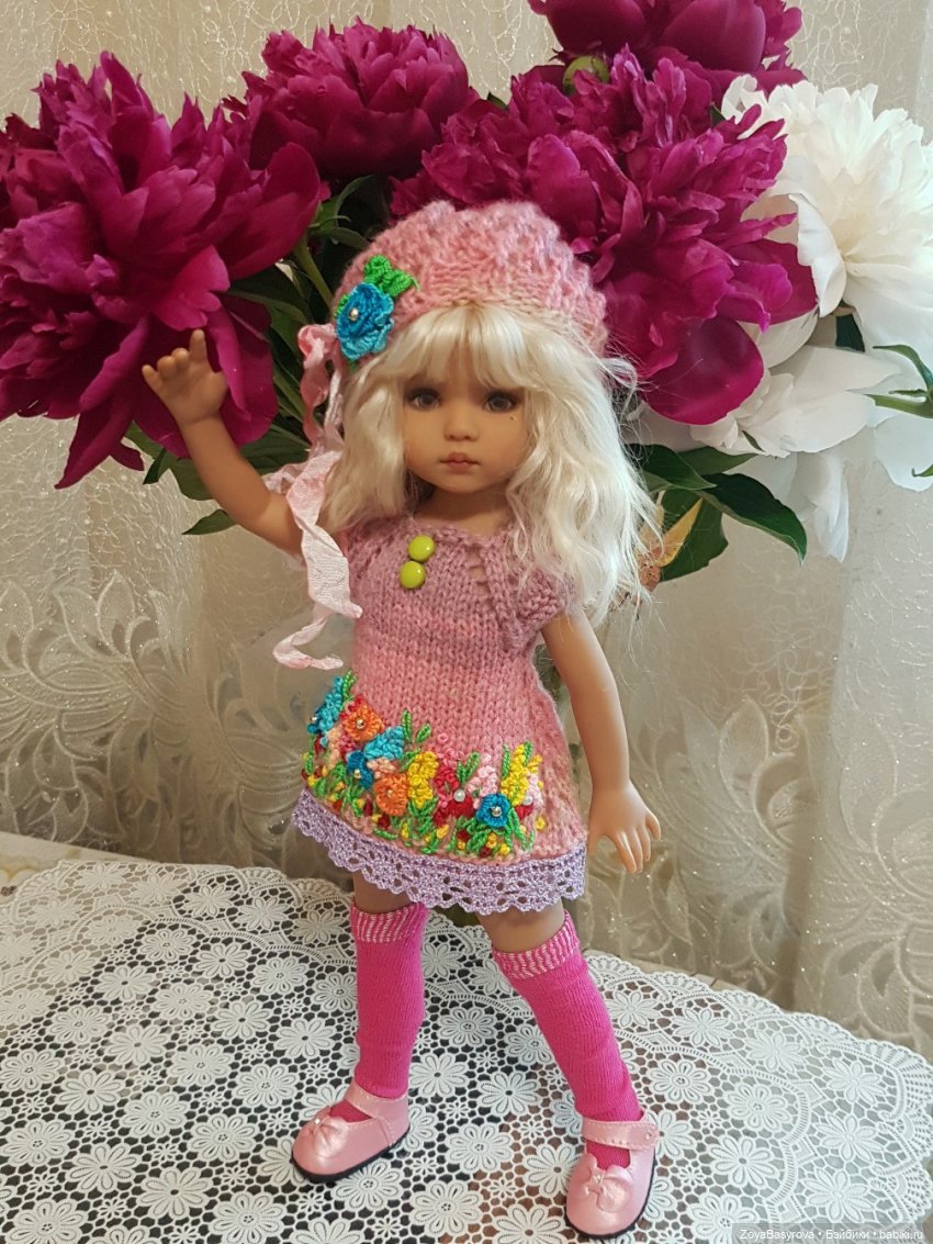 Пионовые куколки — Куклы Ruby Red (Руби Ред) Fashion Friends: Siblies