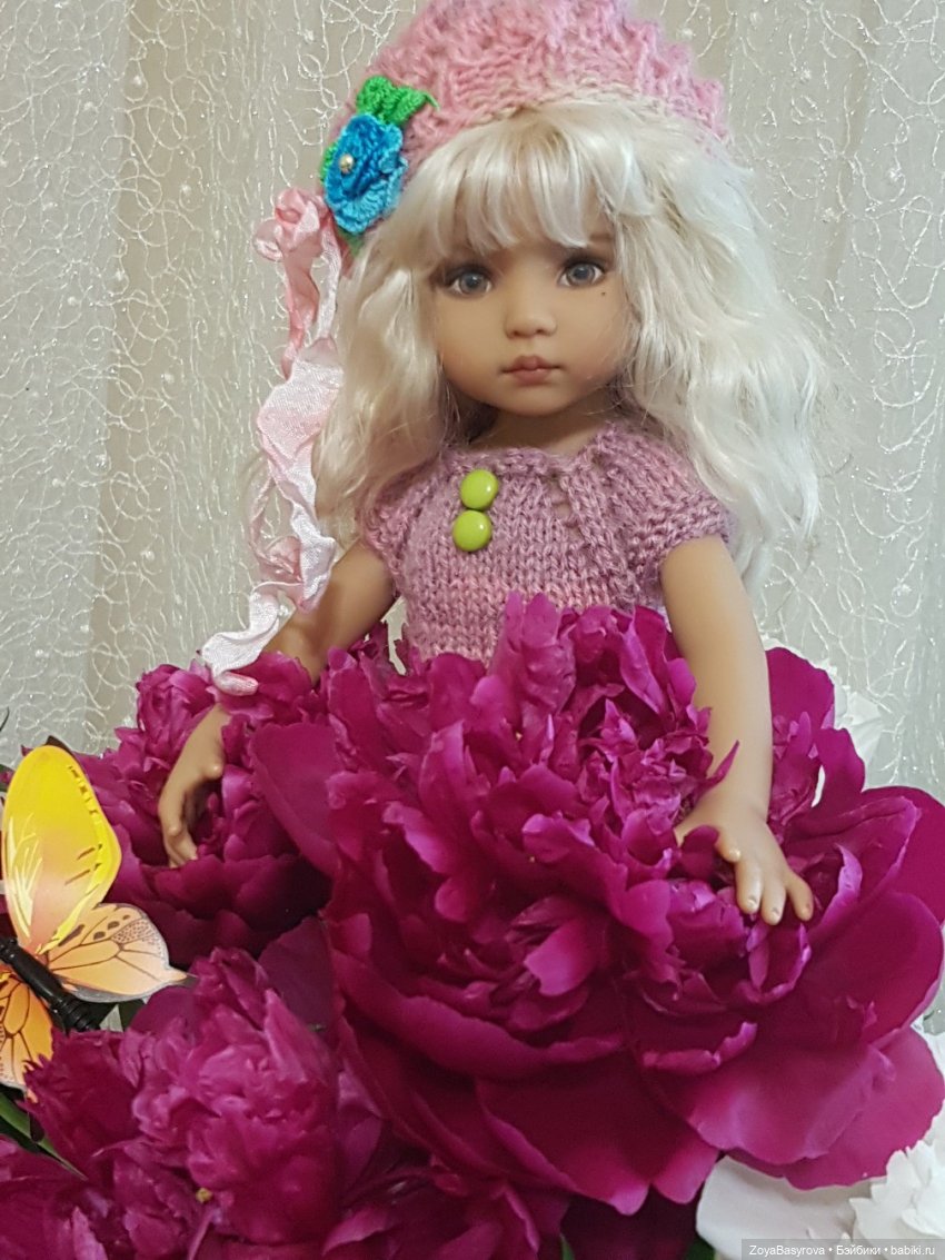 Пионовые куколки — Куклы Ruby Red (Руби Ред) Fashion Friends: Siblies (фото 4)