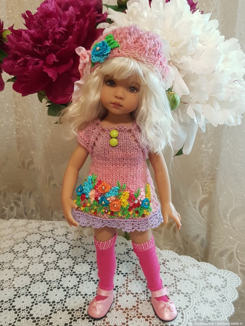 Пионовые куколки — Куклы Ruby Red (Руби Ред) Fashion Friends: Siblies (фото 10)