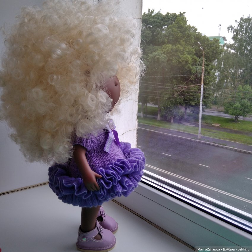 А ВОТ И МЫ — Куклы Nines d'Onil (Нинес): Миа (Mia) (фото 2)