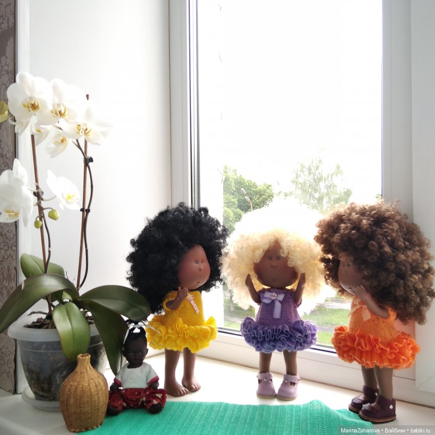 А ВОТ И МЫ — Куклы Nines d'Onil (Нинес): Миа (Mia)