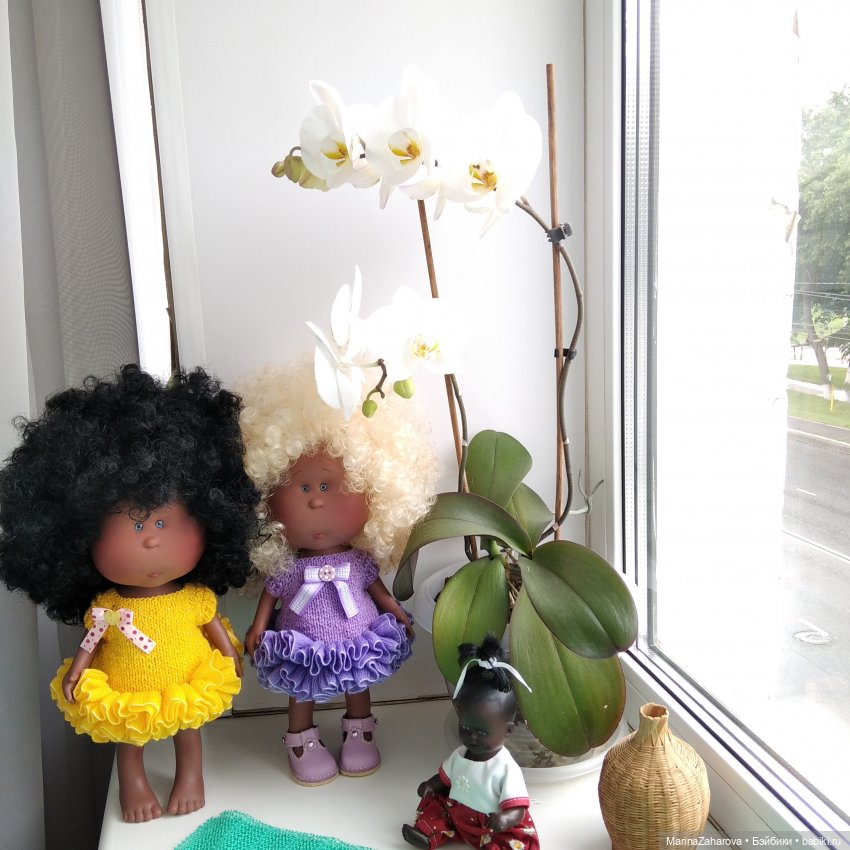 А ВОТ И МЫ — Куклы Nines d'Onil (Нинес): Миа (Mia) (фото 9)